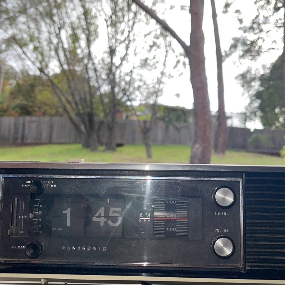 Vintage 40z/50z Panasonic clock radio💕❤️
